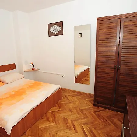Venci Apartment *