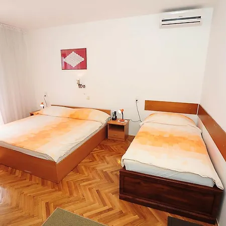 Apartment Venci *